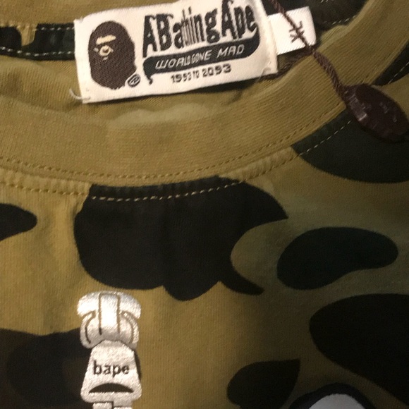 Bape Camo Shark Tee - Picture 5 of 5
